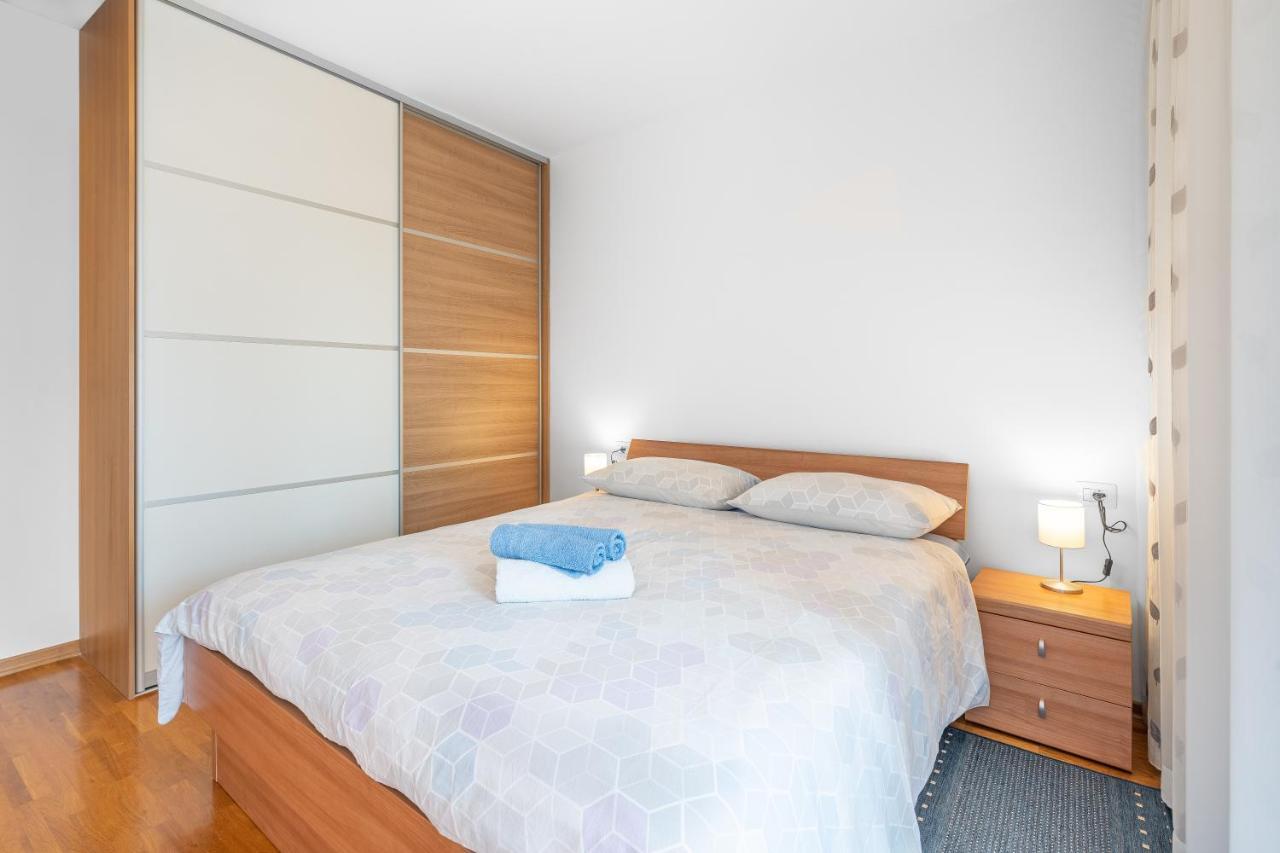 App 2 Daire Novigrad Istria Dış mekan fotoğraf